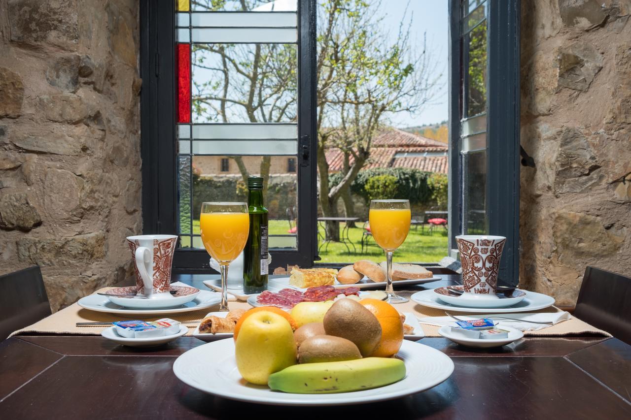 Hotel Posada Santa Maria La Real Aguilar de Campoo Ngoại thất bức ảnh
