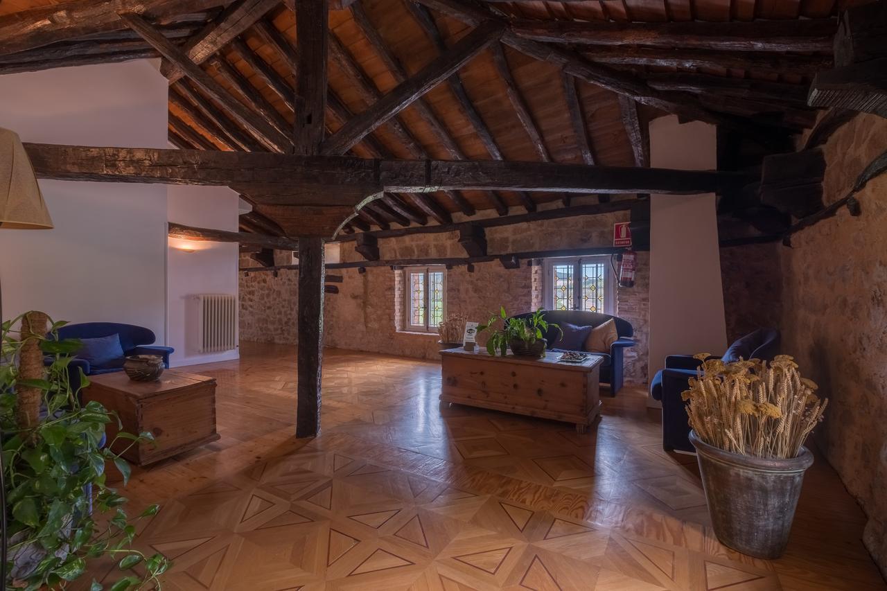 Hotel Posada Santa Maria La Real Aguilar de Campoo Ngoại thất bức ảnh
